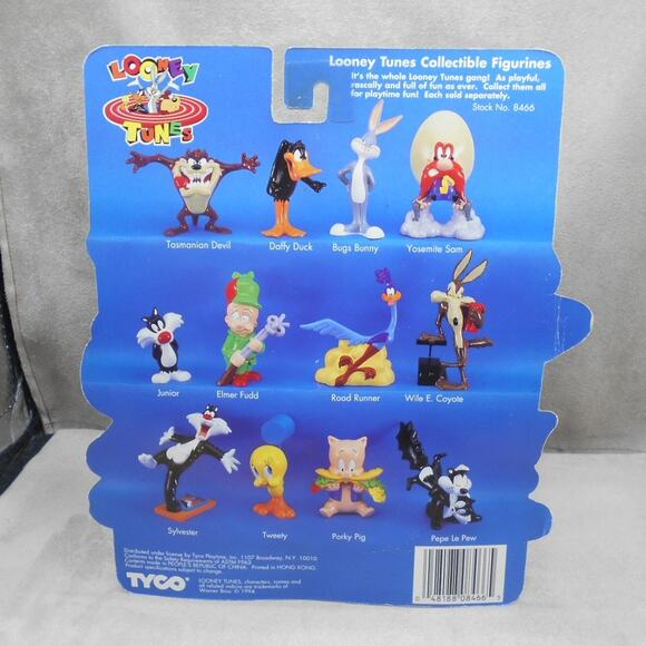 Vintage 1994 Porky Pig Lot: Looney Tunes Collectible Figure & Lip Balm - Picture 5 of 14